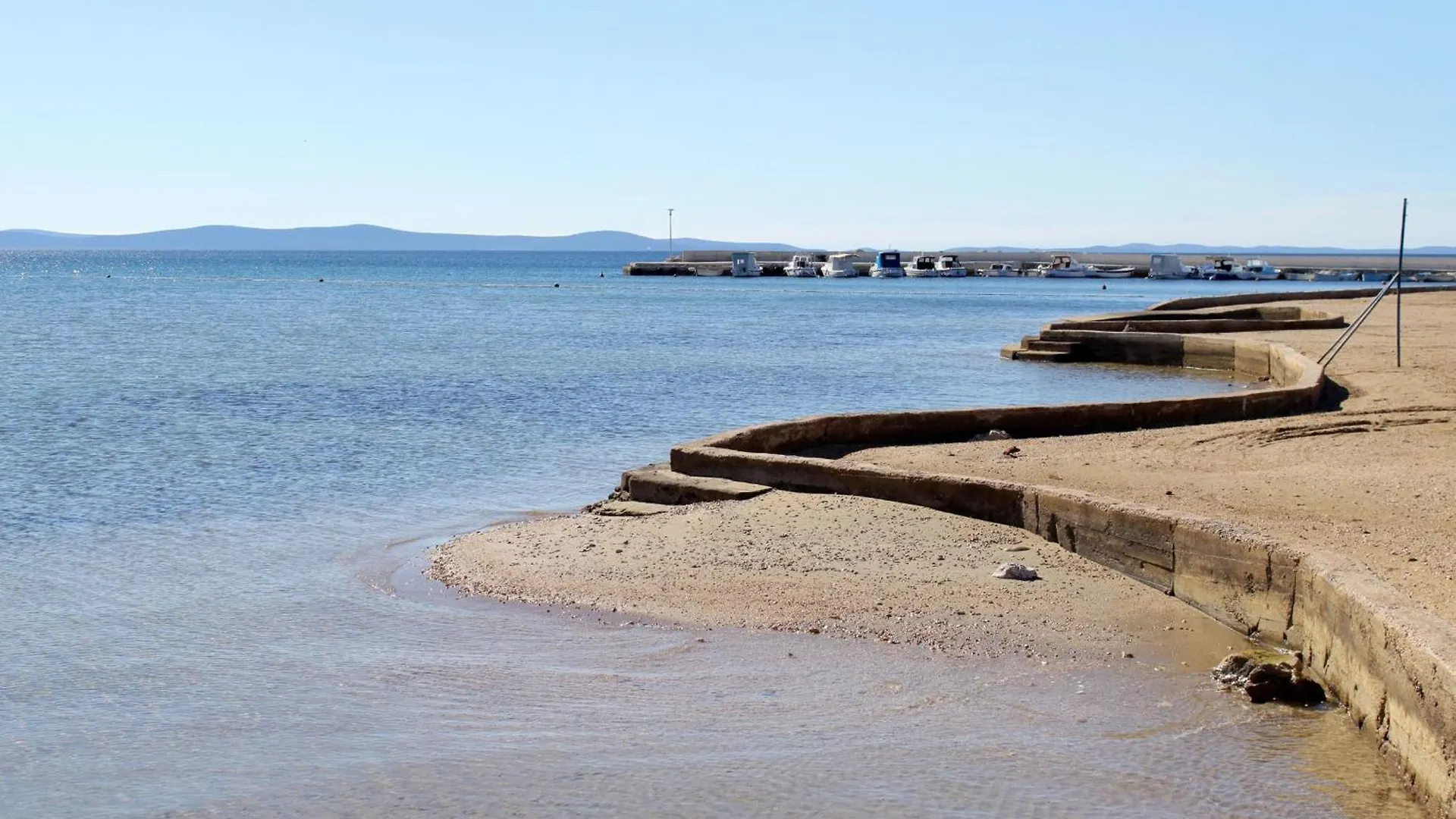 Apartments With A Parking Space Privlaka, Zadar - 23483 بريفلاكا
